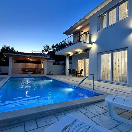 Hill Seget Donji-trogir Villa *