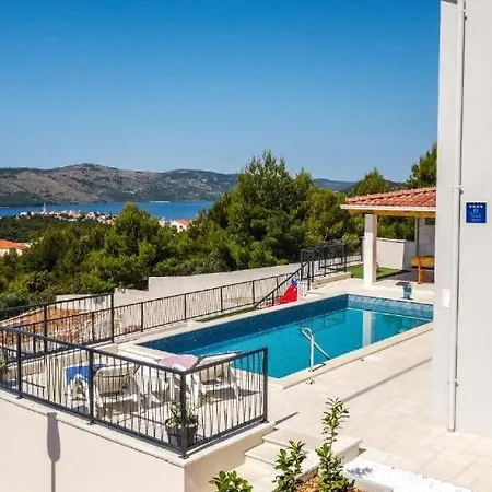 Hill Seget Donji-trogir Villa *