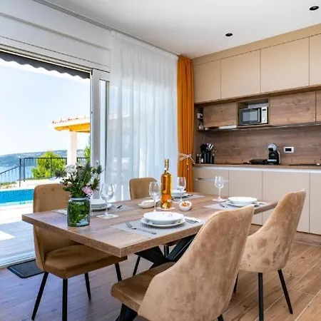 Hill Seget Donji-trogir Villa
