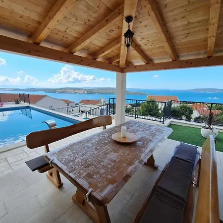 Hill Seget Donji-trogir Villa